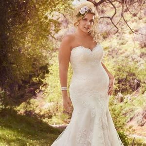 Maggie Soterro Cadence dress sz 22.